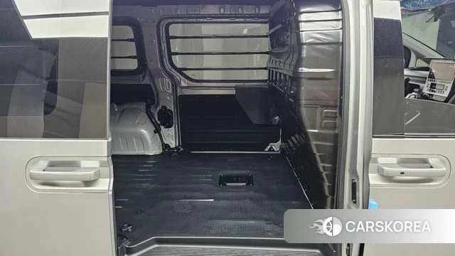 Hyundai Staria 2025 Серебряный из Кореи, фото 3