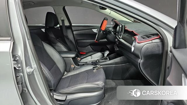 Kia The New K3 2nd generation 2021 Серый из Кореи, фото 3