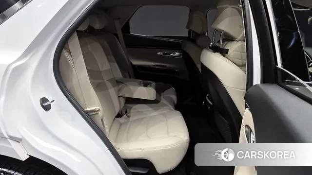 Genesis GV70 2023 Белый из Кореи, фото 3