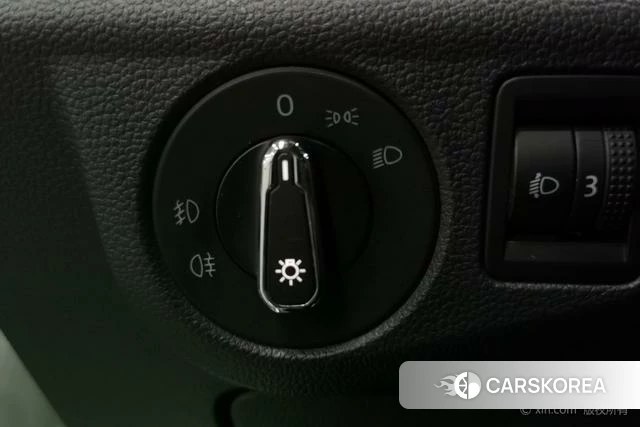 Volkswagen Bora 2021 Белый из Китая, фото 3