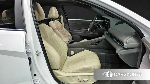 Hyundai Avante (CN7) 2022 Белый из Кореи, фото 3