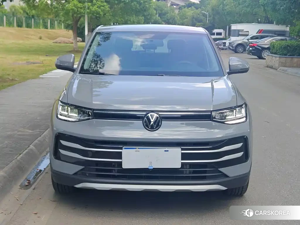 Volkswagen Tharu 2025 Silver/gray из Китая, фото 3