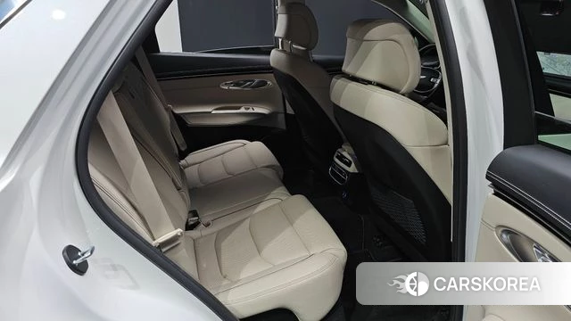 Genesis GV70 2023 Белый из Кореи, фото 3