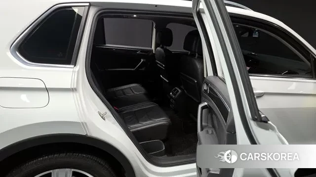 Volkswagen Tiguan second Generation 2020 Белый из Кореи, фото 3