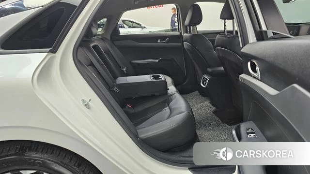 Kia The New K5 3rd generation 2023 Белый из Кореи, фото 3