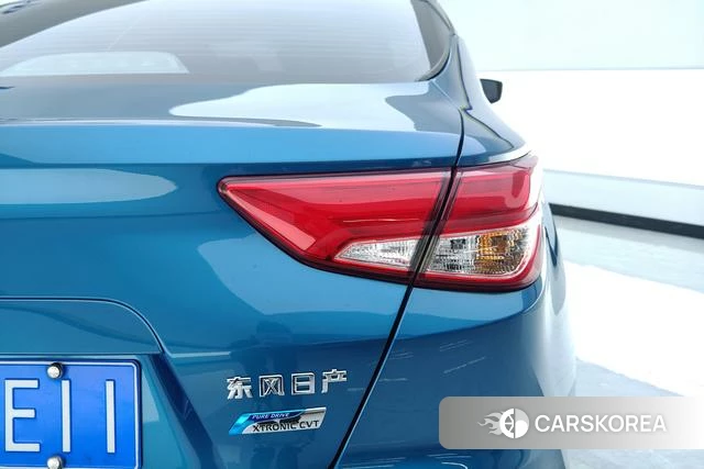Nissan Bluebird 2019 Синий из Китая, фото 3