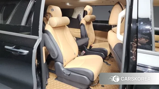 Kia Carnival 4th generation 2023 Черный из Кореи, фото 3