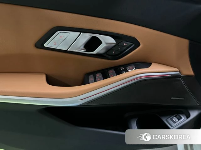 BMW 3 Series (G20) 2024 Белый из Кореи, фото 3