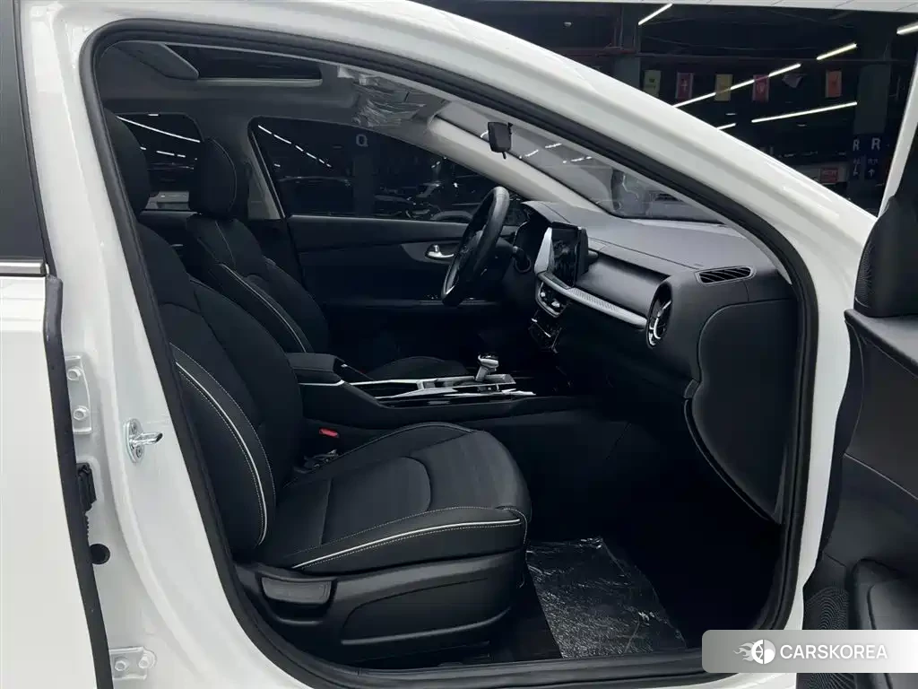 Kia K3 2026 Белый из Китая, фото 3