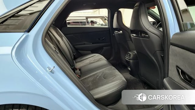 Hyundai The New Avante (CN7) 2025 Светло-серебряный цвет из Кореи, фото 3