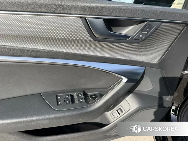 Audi A6L 2021 Черный из Китая, фото 3