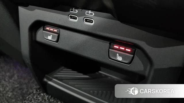 BMW 5 Series (G60) 2025 Белый из Кореи, фото 3