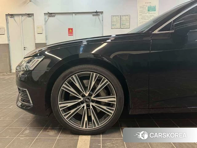 Audi A6L 2022 Черный из Китая, фото 3