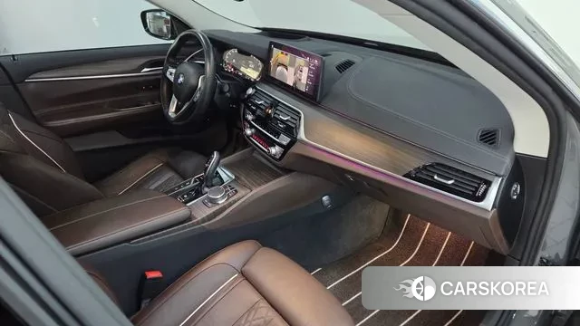 BMW 6 Series GT (G32) 2020 Серебристо-серый из Кореи, фото 3