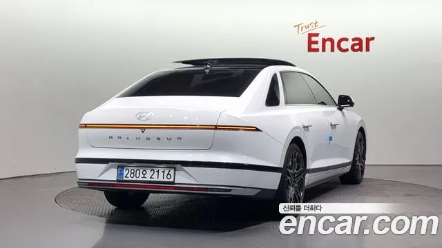 Hyundai Grandeur (GN7) id 2618225 из Кореи 3