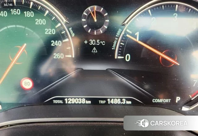 BMW 5 Series (G30) 2018 Серый из Кореи, фото 3