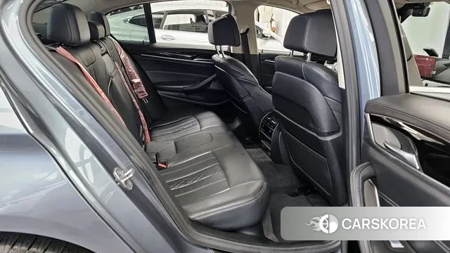 BMW 5 Series (G30) 2020 Серый из Кореи, фото 3