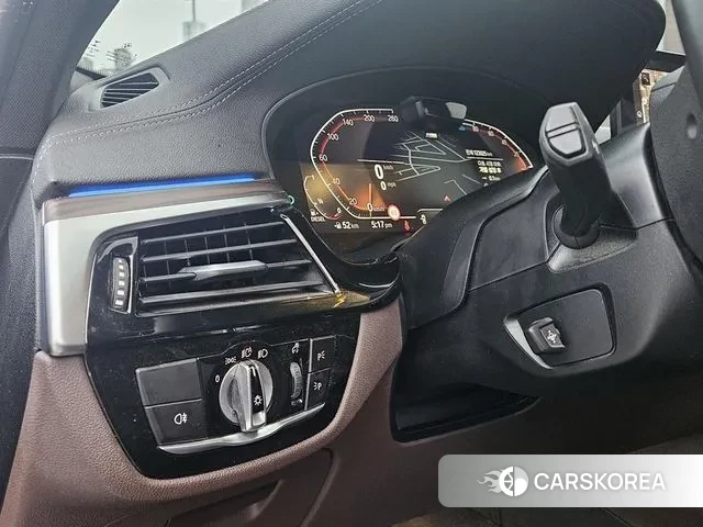 BMW 5 Series (G30) 2020 Серый из Кореи, фото 3