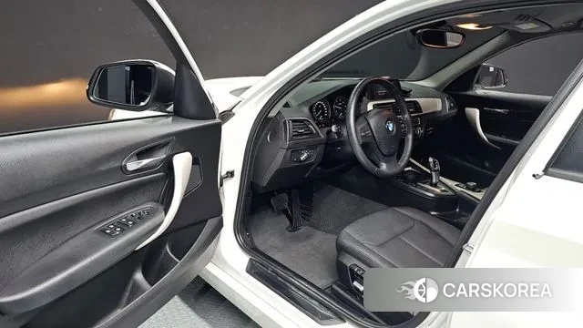 BMW 1 Series (F20) 2018 Белый из Кореи, фото 3