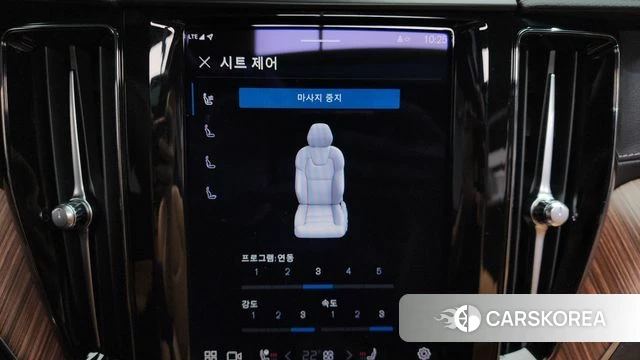 Volvo XC60 second Generation 2023 Белый из Кореи, фото 3