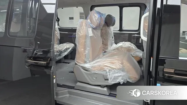 Hyundai Staria 2025 Черный из Кореи, фото 3