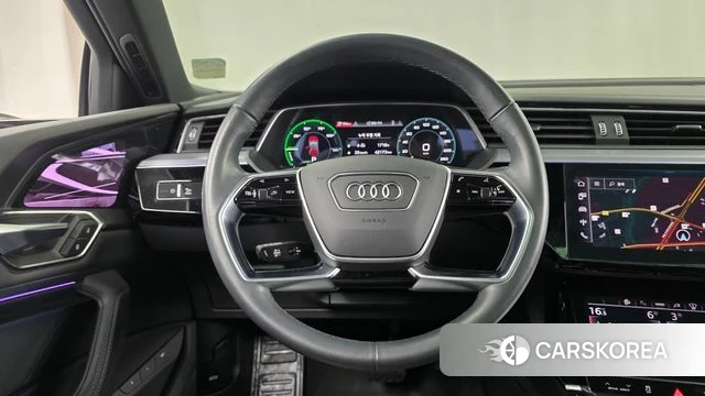 Audi e-Tron 2023 Черный из Кореи, фото 3