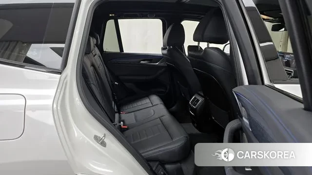 BMW iX3 2025 Белый из Кореи, фото 3