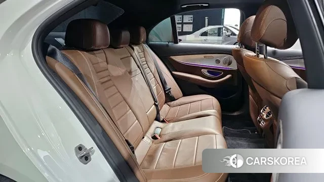 Mercedes-Benz E-Class W213 2021 Белый из Кореи, фото 3