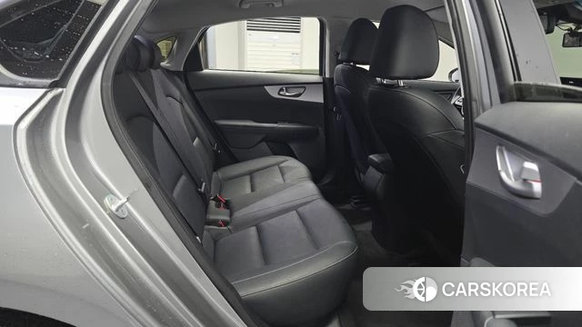 Kia The New K3 2nd generation 2022 Серый из Кореи, фото 3