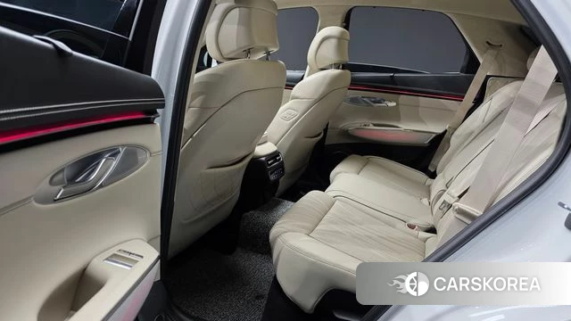 Genesis GV70 2025 Белый из Кореи, фото 3