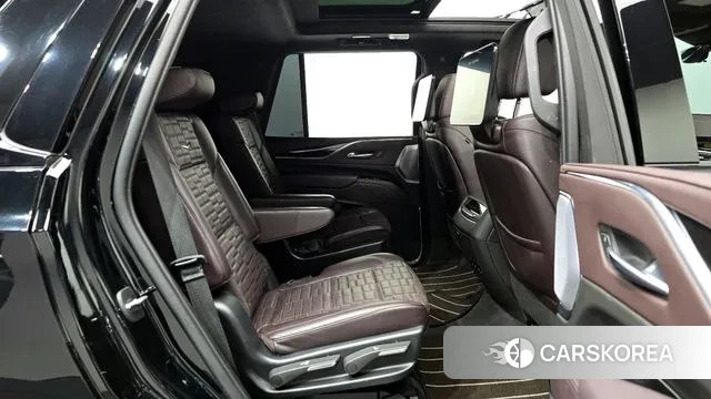 Cadillac Escalade 5th Generation 2023 Черный из Кореи, фото 3