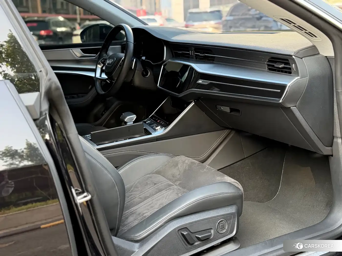 Audi A7L 2024 Черный из Китая, фото 3