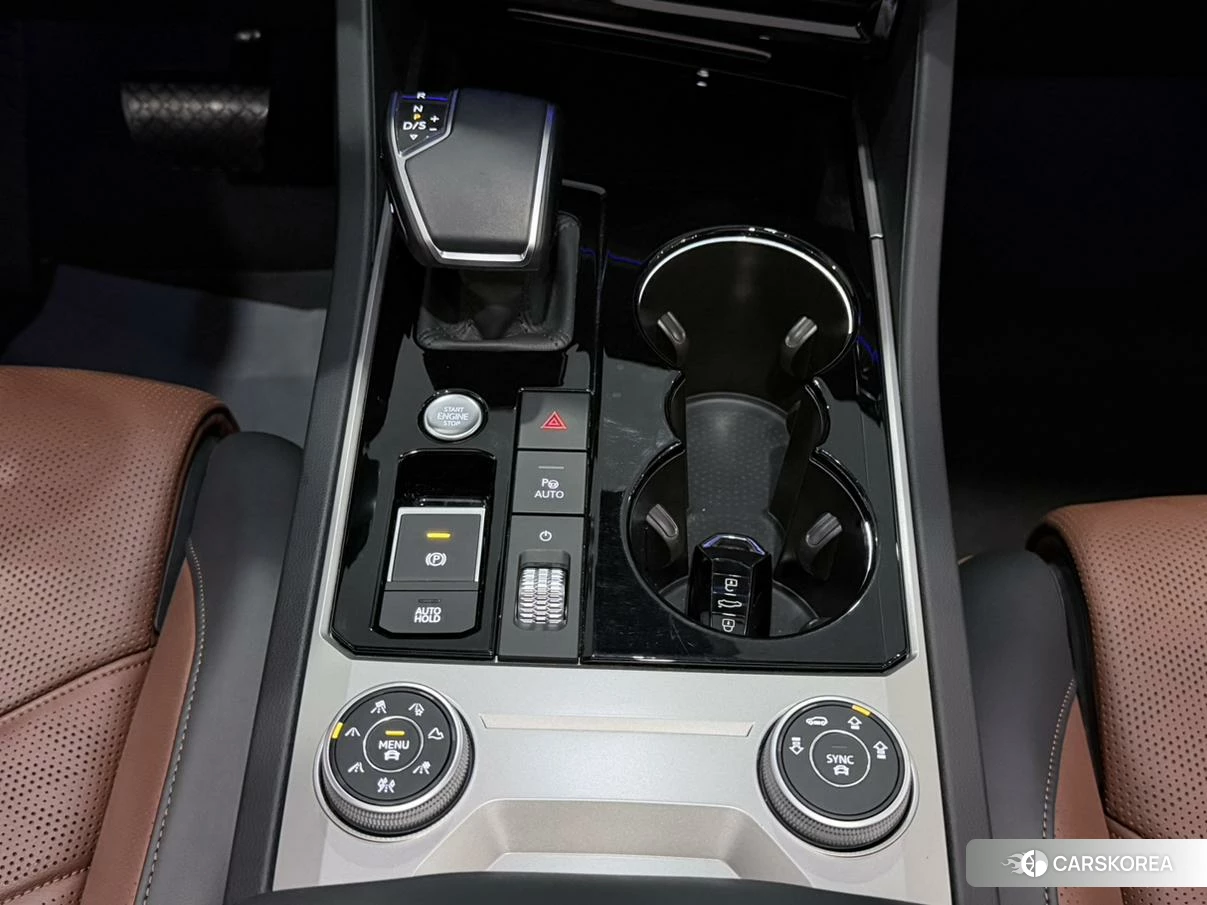 Volkswagen Touareg 2021 Черный из Китая, фото 3