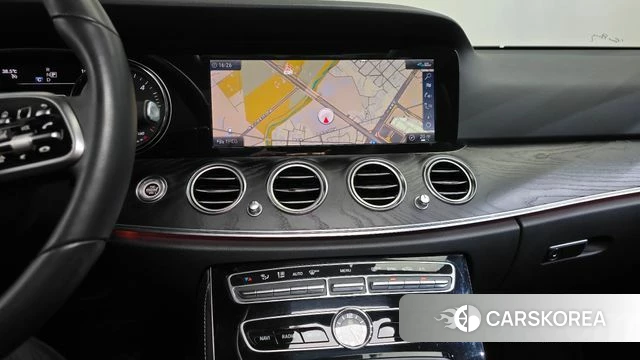 Mercedes-Benz E-Class W213 2020 Белый из Кореи, фото 3