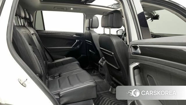 Volkswagen Tiguan Allspace 2018 Белый из Кореи, фото 3
