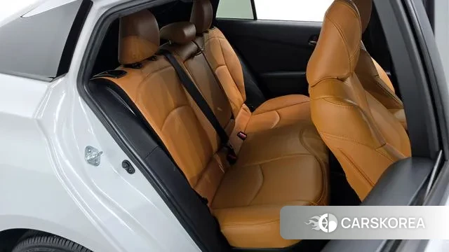 Toyota Prius 4th Generation 2020 Белый из Кореи, фото 3