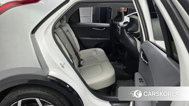 Kia Di Ol Nu Niro 2022 Белый из Кореи, фото 3