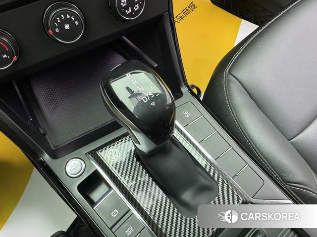 Volkswagen Passat 2023 Черный из Китая, фото 3