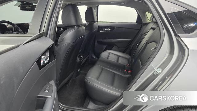 Kia The New K3 2nd generation 2024 Серебряный из Кореи, фото 3