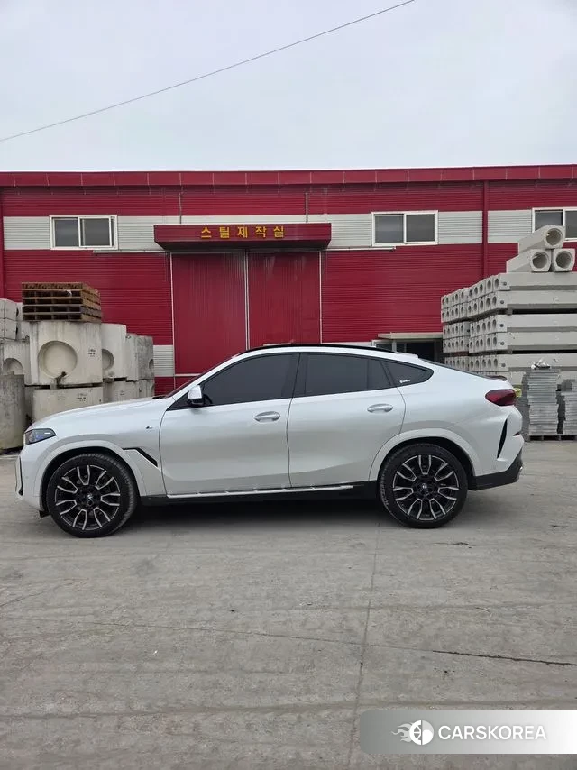 BMW X6 (G06) 2025 Белый из Кореи, фото 3