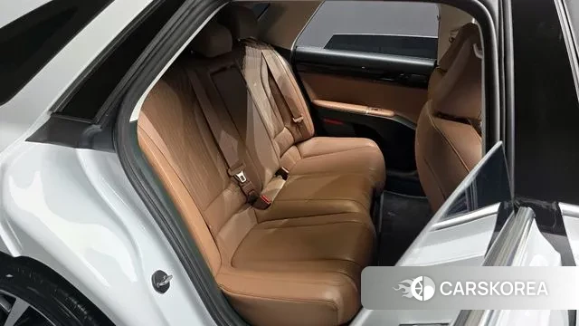 Hyundai Grandeur Hybrid (GN7) 2023 Белый из Кореи, фото 3