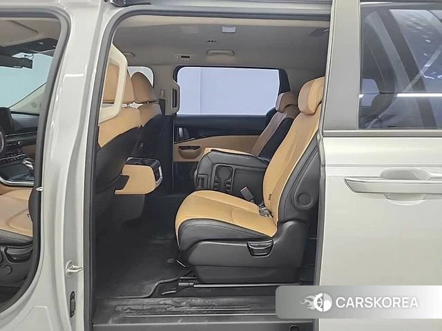 Kia Carnival 4th generation 2021 Серебряный из Кореи, фото 3