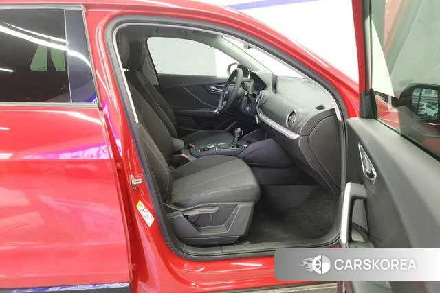 Audi Q2L 2021 Красный из Китая, фото 3