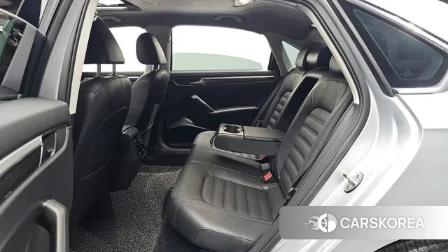 Volkswagen The New Passat 2018 Серебряный из Кореи, фото 3