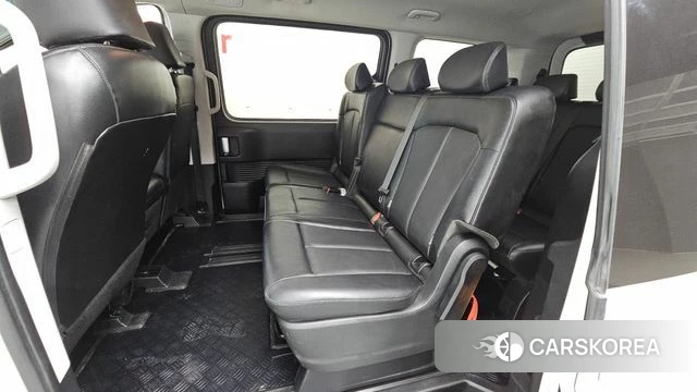 Hyundai Staria 2022 Белый из Кореи, фото 3