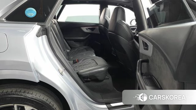 Audi Q8 (4M) 2021 Серебряный из Кореи, фото 3