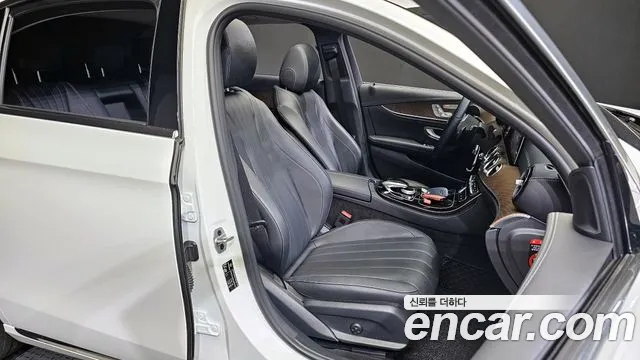 Mercedes-Benz E-Class W213 2020 Белый из Кореи, фото 3