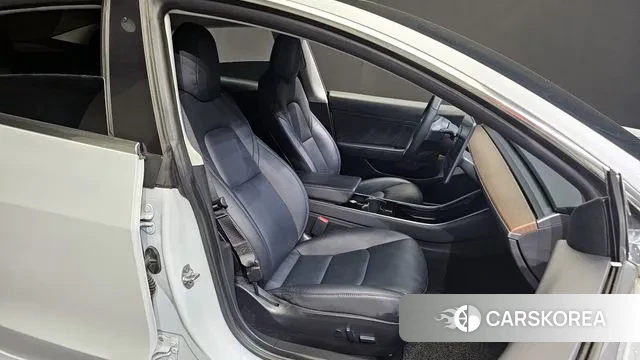 Tesla Model 3 2020 Белый из Кореи, фото 3