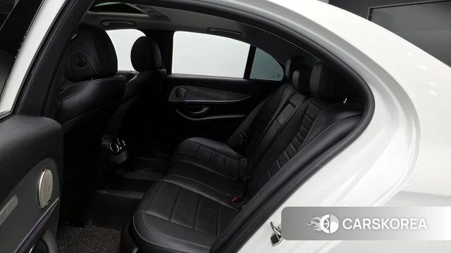 Mercedes-Benz E-Class W213 2019 Белый из Кореи, фото 3