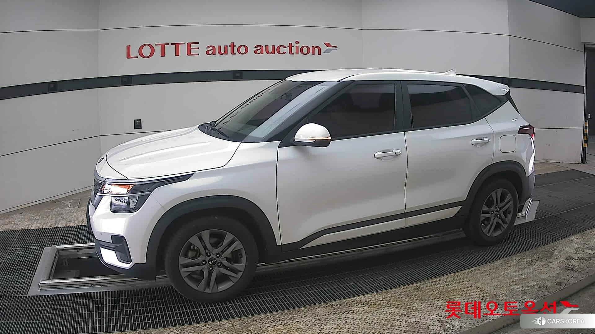 Kia Seltos 2020 Snow White Pearl (optional) из Кореи, фото 3